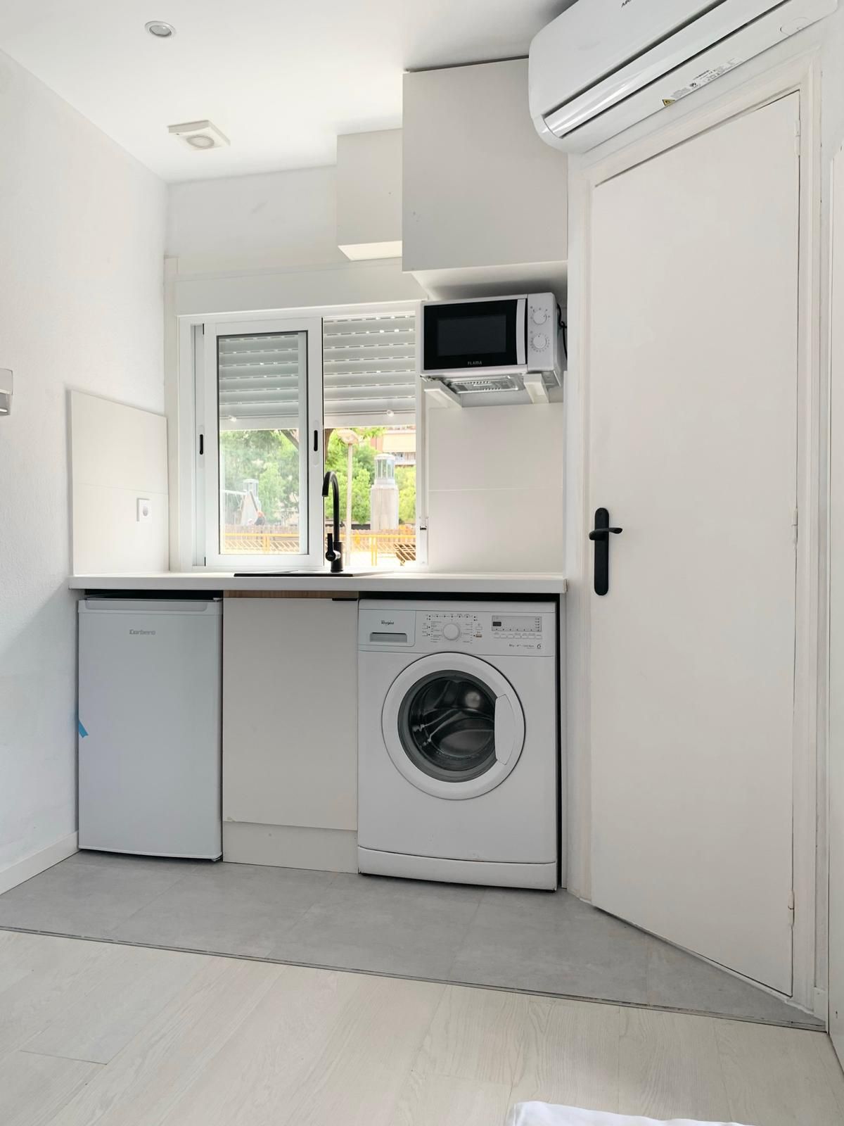 Estudio en alquiler en Barcelona (4)
