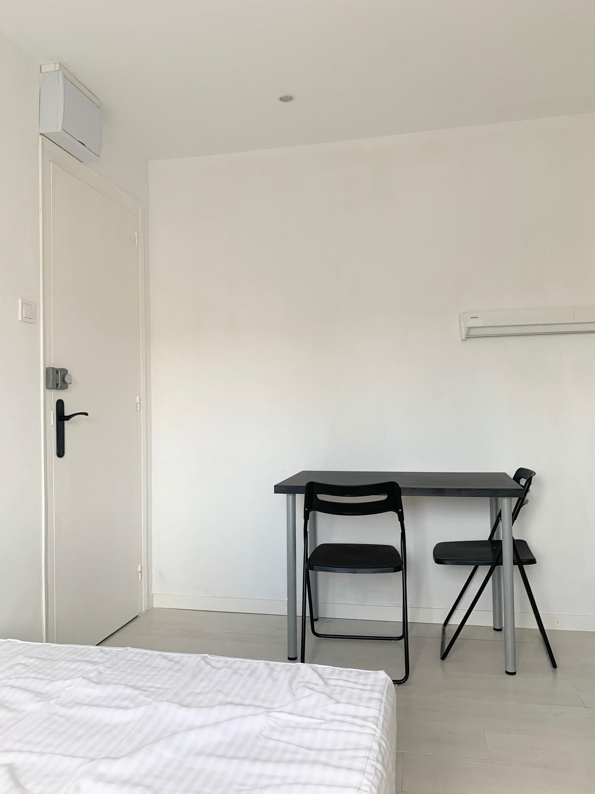 Estudio en alquiler en Barcelona (2)