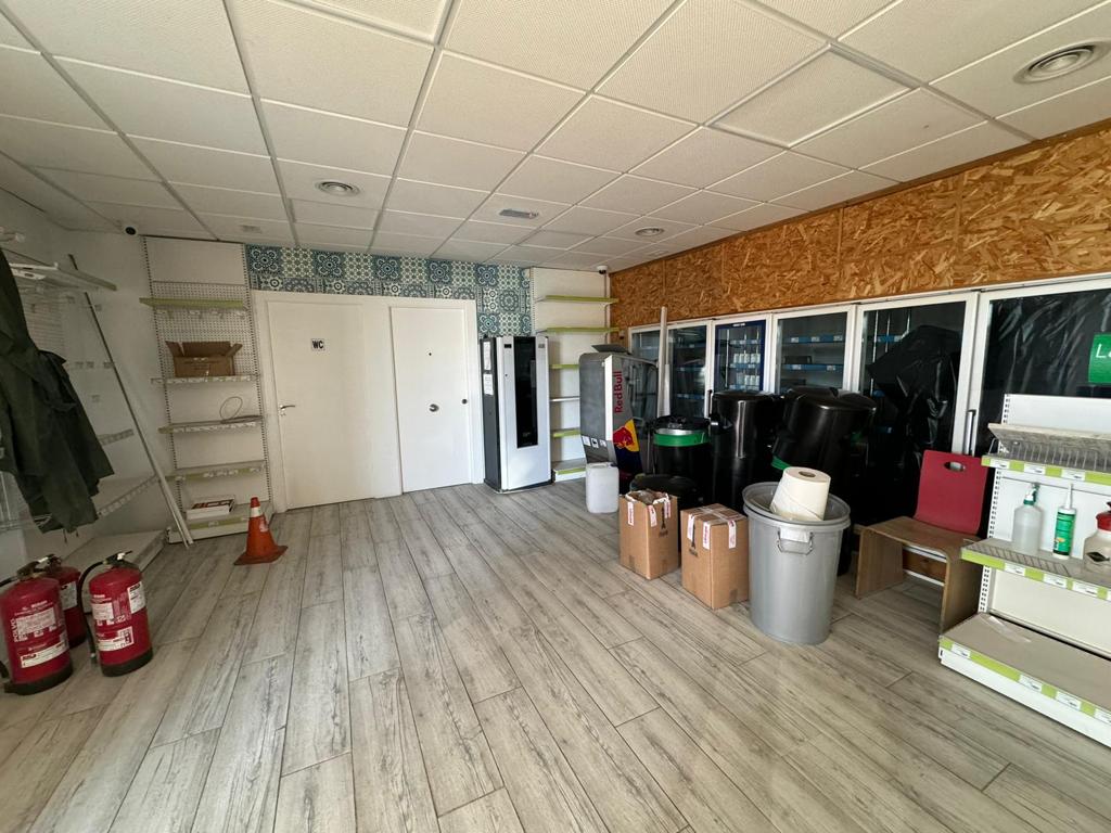 Local comercial en alquiler en Humanes (5)