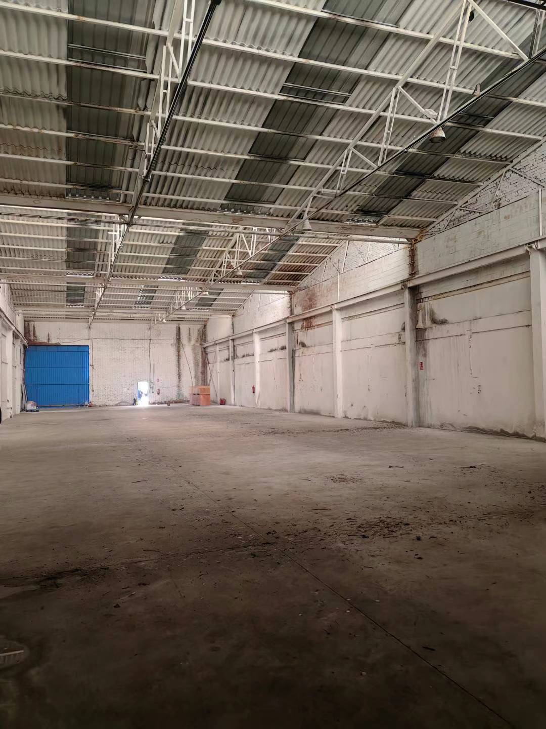 Nave industrial en alquiler en Pinto (2)
