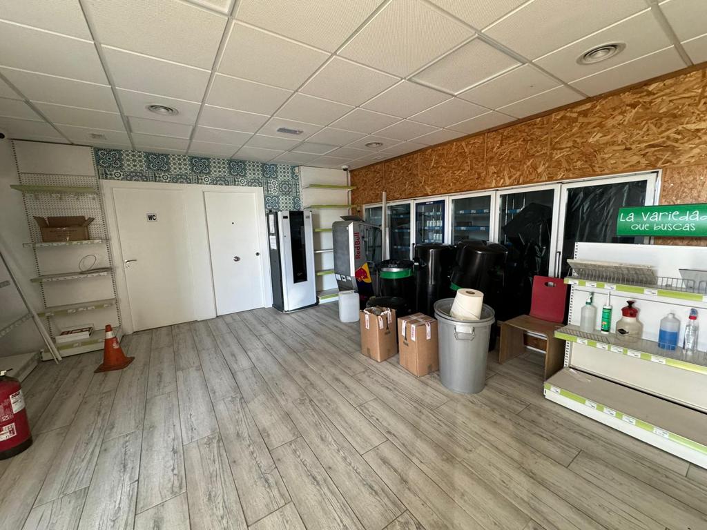 Local comercial en alquiler en Humanes (4)