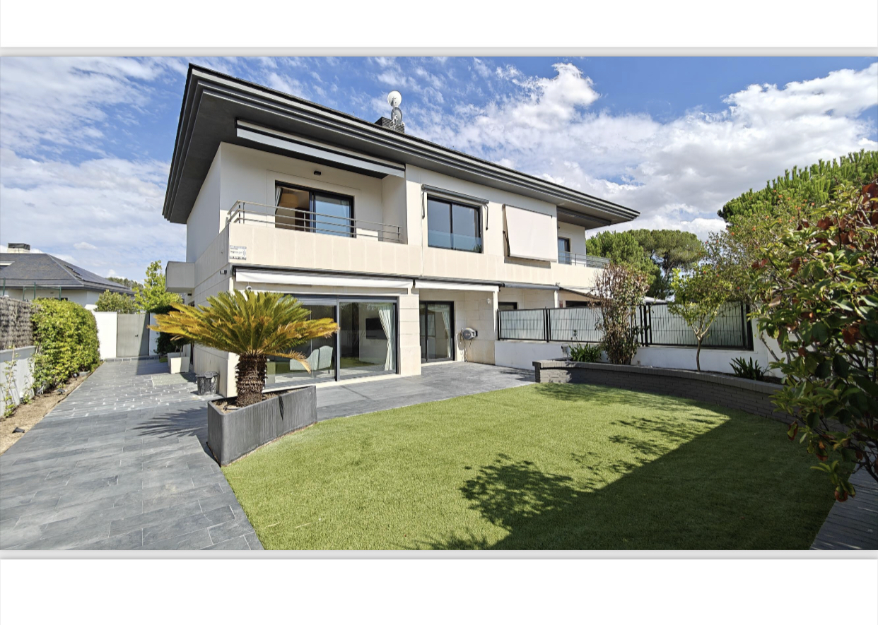 Chalet en venta en Boadilla del Monte (2)
